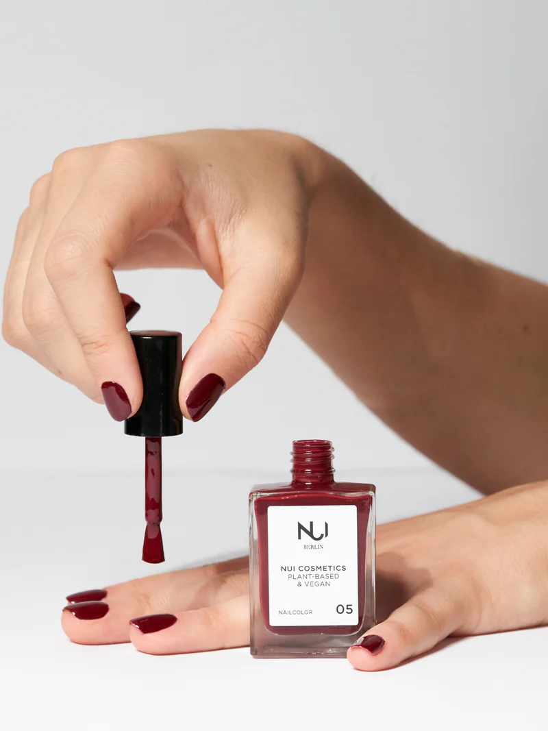 NUI Cosmetics SUCHT 1-15 Content Creatorin /div. im Bereich Beauty  JETZT BEWERBEN
