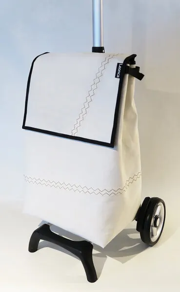 Leonca | Upcycling Einkaufstrolley aus recyceltem Segel